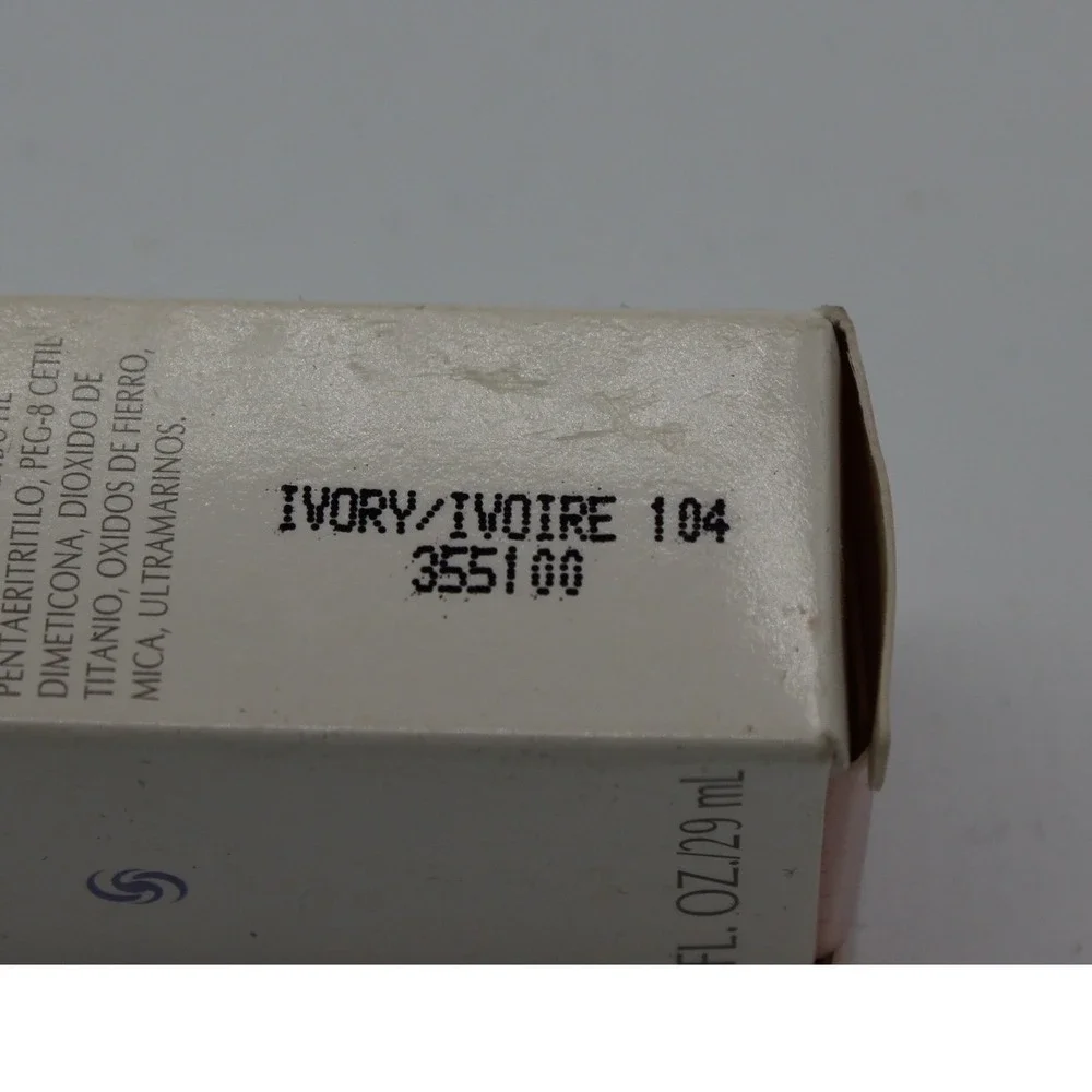 NeMary Kay Medium Coverage Foundation Ivory 104 Liquid Makeup 1 fl oz NIB 335100